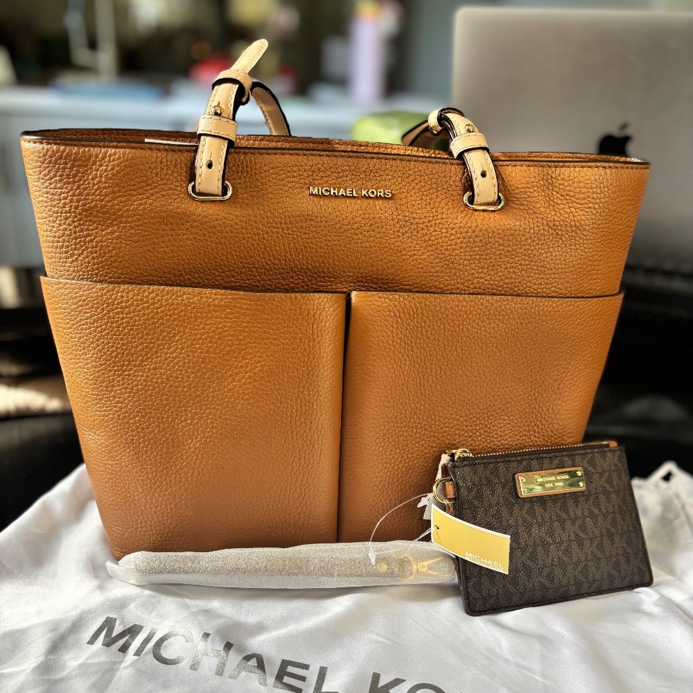 Michael Kors Jet Set Travel Medium Pocket Tote and Jet Set Small Coin Purse Set